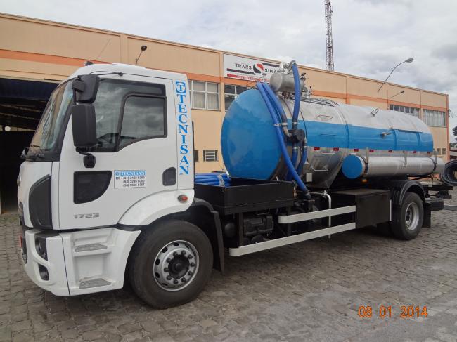 3-FORD CARGO 1723